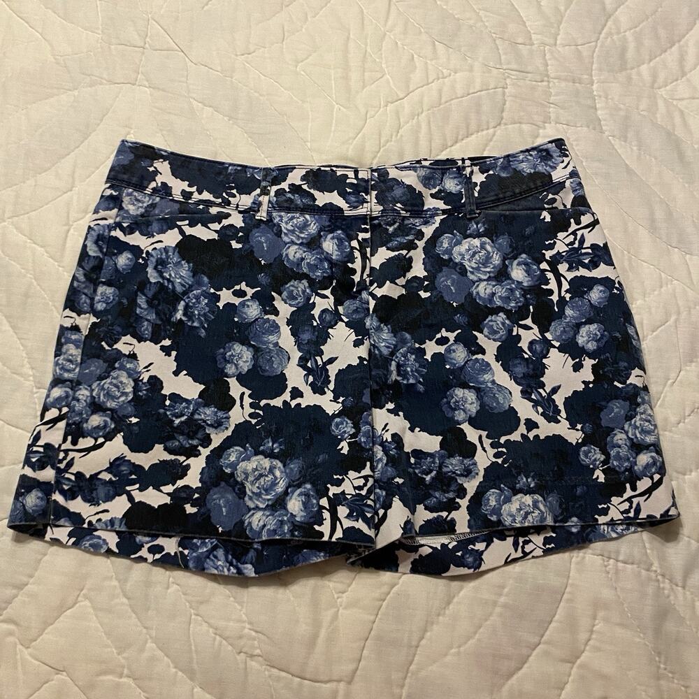 The Limited Shorts Womens 12 Blue White Floral Print Tailored Stretch
